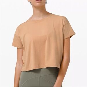 Lululemon Cates Tee Crop Tan Size 8